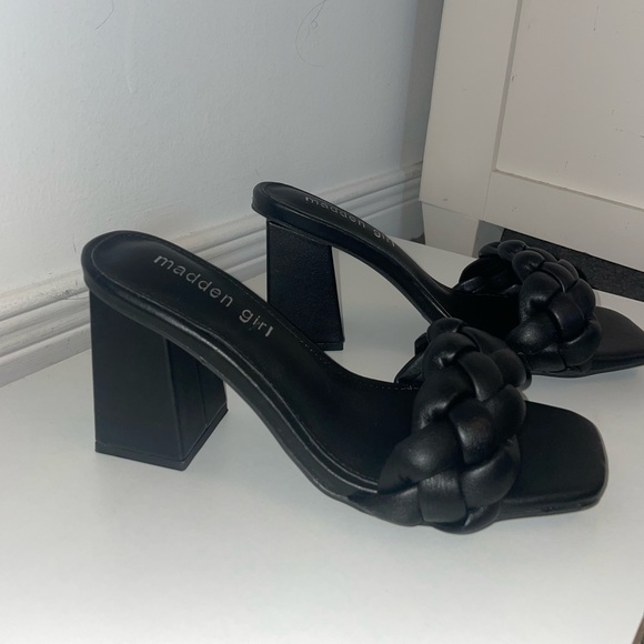 MADDEN GIRL HEELED SANDAL BLACK SIZE 5.5 - NEVER WORN - Picture 3 of 6